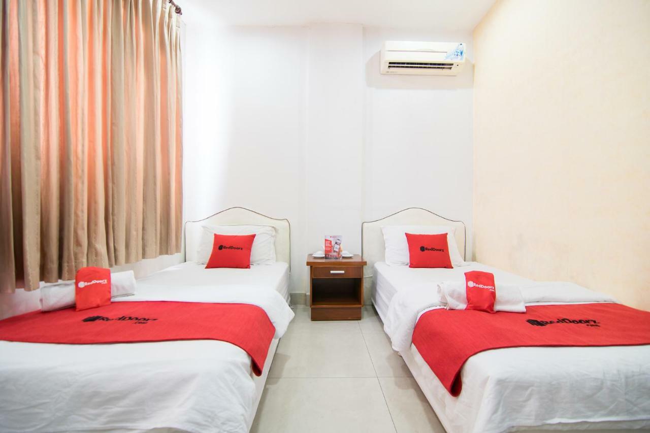 RedDoorz Phuong Thuy Hotel Thu Duc near QL13 TP. Hồ Chí Minh Ngoại thất bức ảnh